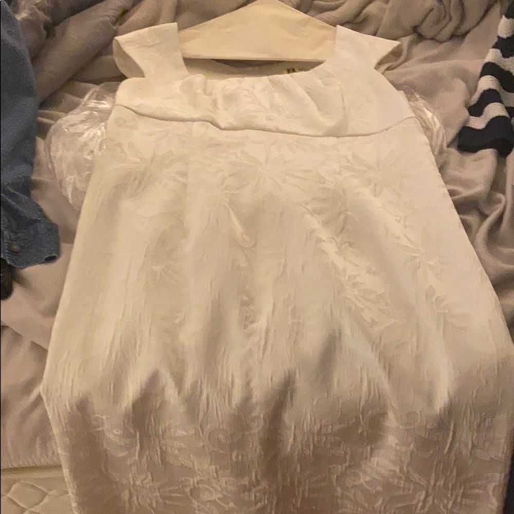 White flower print short dress